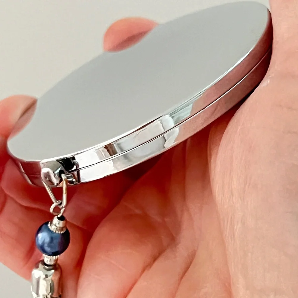HAND MIRROR Egyptian Pharaoh Compact Magnified Purse silver-tone Rhinestones